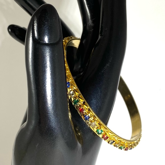 Beautiful rainbow rhinestone gold-tone bangle bracelet - Picture 1 of 3